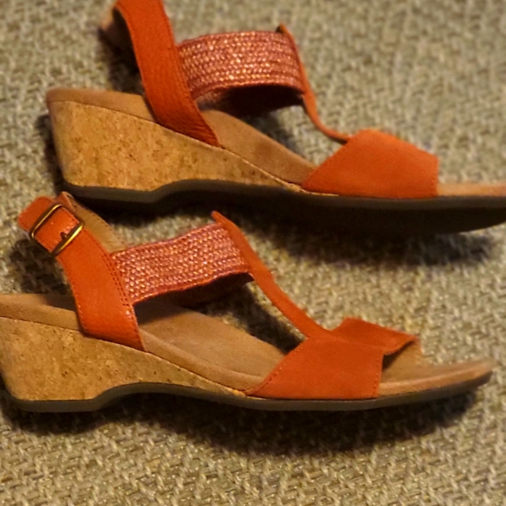 Vionic Women's Orange Sandals